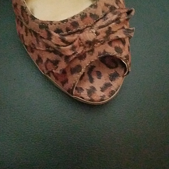 Leopard print shoes - Picture 2 of 4